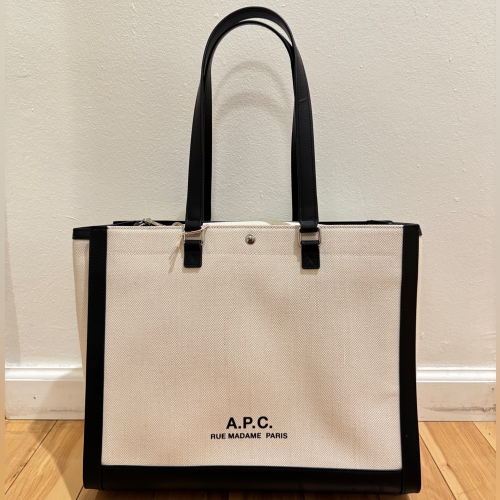 A.P.C. Cabas Camille Shoulder 2.0 Tote - Beige